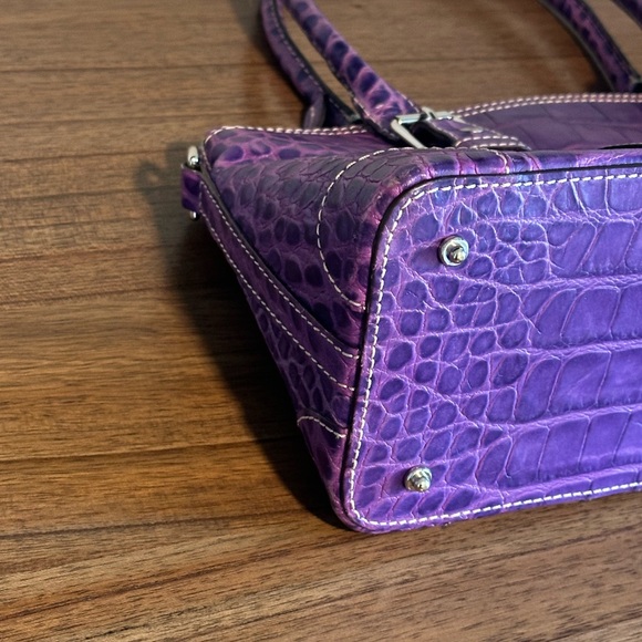 Dooney & Bourke Nile Collection Purple Croc-Embossed Shoulder Bag - See Video! - Picture 9 of 11
